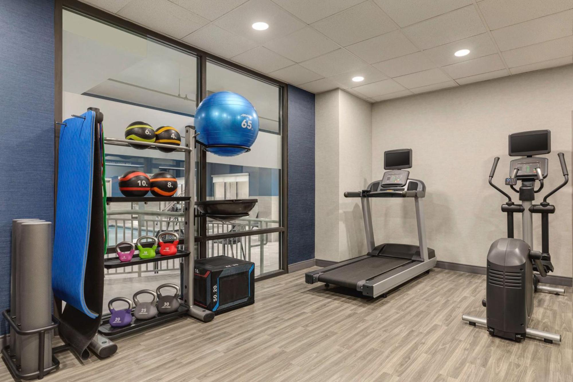 Hampton Inn Waynesboro/Stuarts Draft Fishersville Екстериор снимка