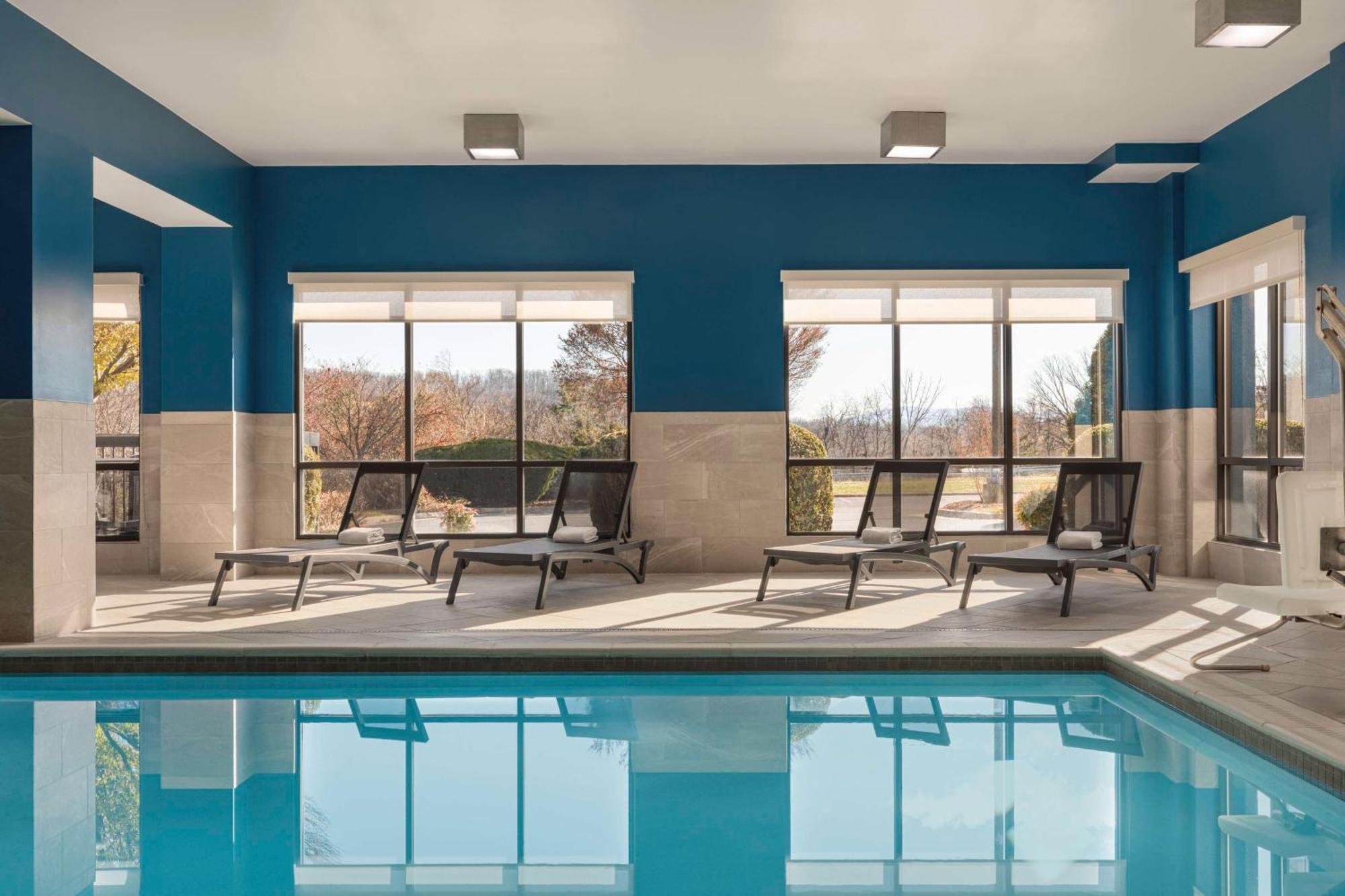 Hampton Inn Waynesboro/Stuarts Draft Fishersville Екстериор снимка
