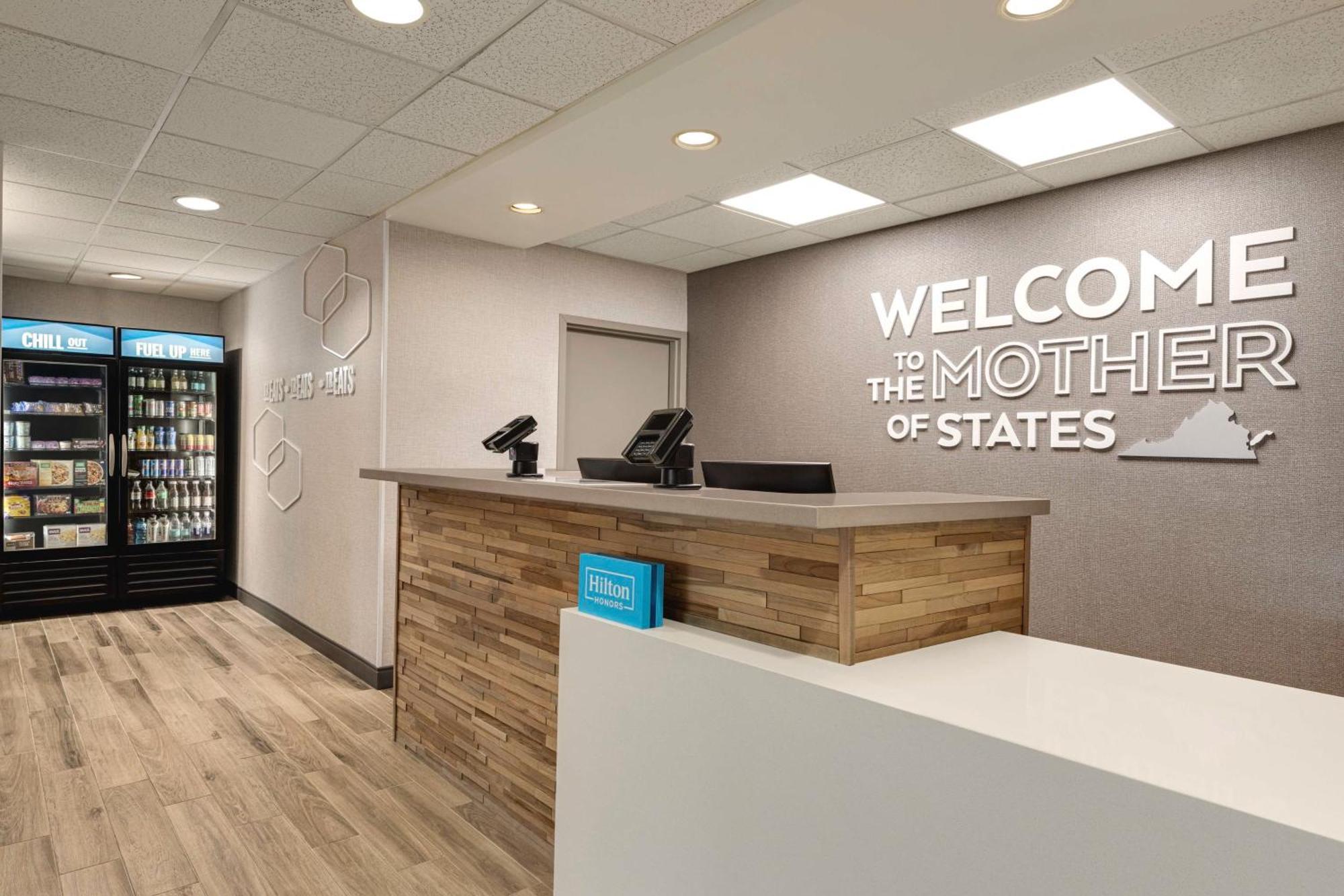 Hampton Inn Waynesboro/Stuarts Draft Fishersville Екстериор снимка