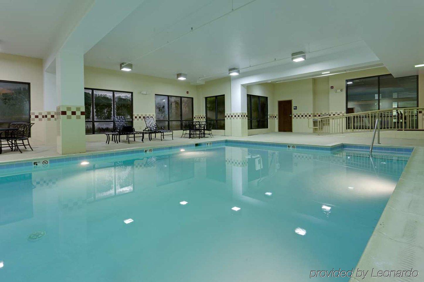 Hampton Inn Waynesboro/Stuarts Draft Fishersville Екстериор снимка