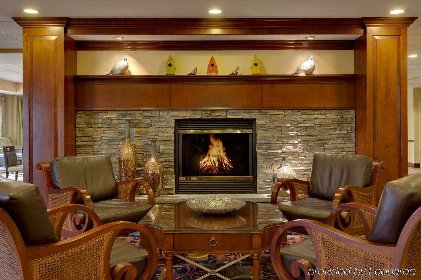 Hampton Inn Waynesboro/Stuarts Draft Fishersville Екстериор снимка