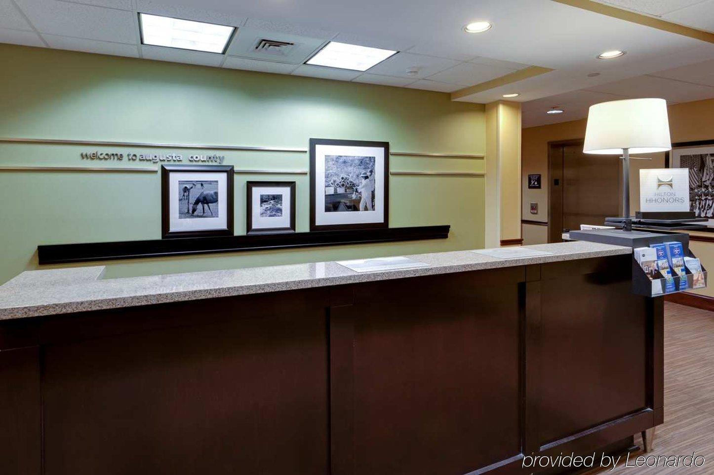 Hampton Inn Waynesboro/Stuarts Draft Fishersville Екстериор снимка