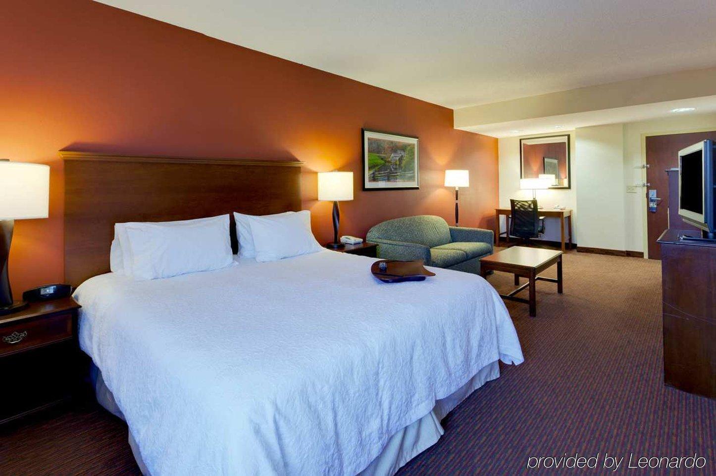Hampton Inn Waynesboro/Stuarts Draft Fishersville Екстериор снимка