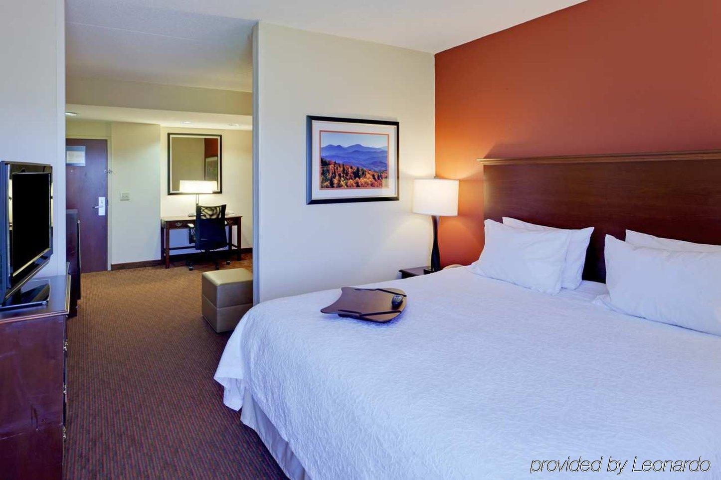 Hampton Inn Waynesboro/Stuarts Draft Fishersville Екстериор снимка