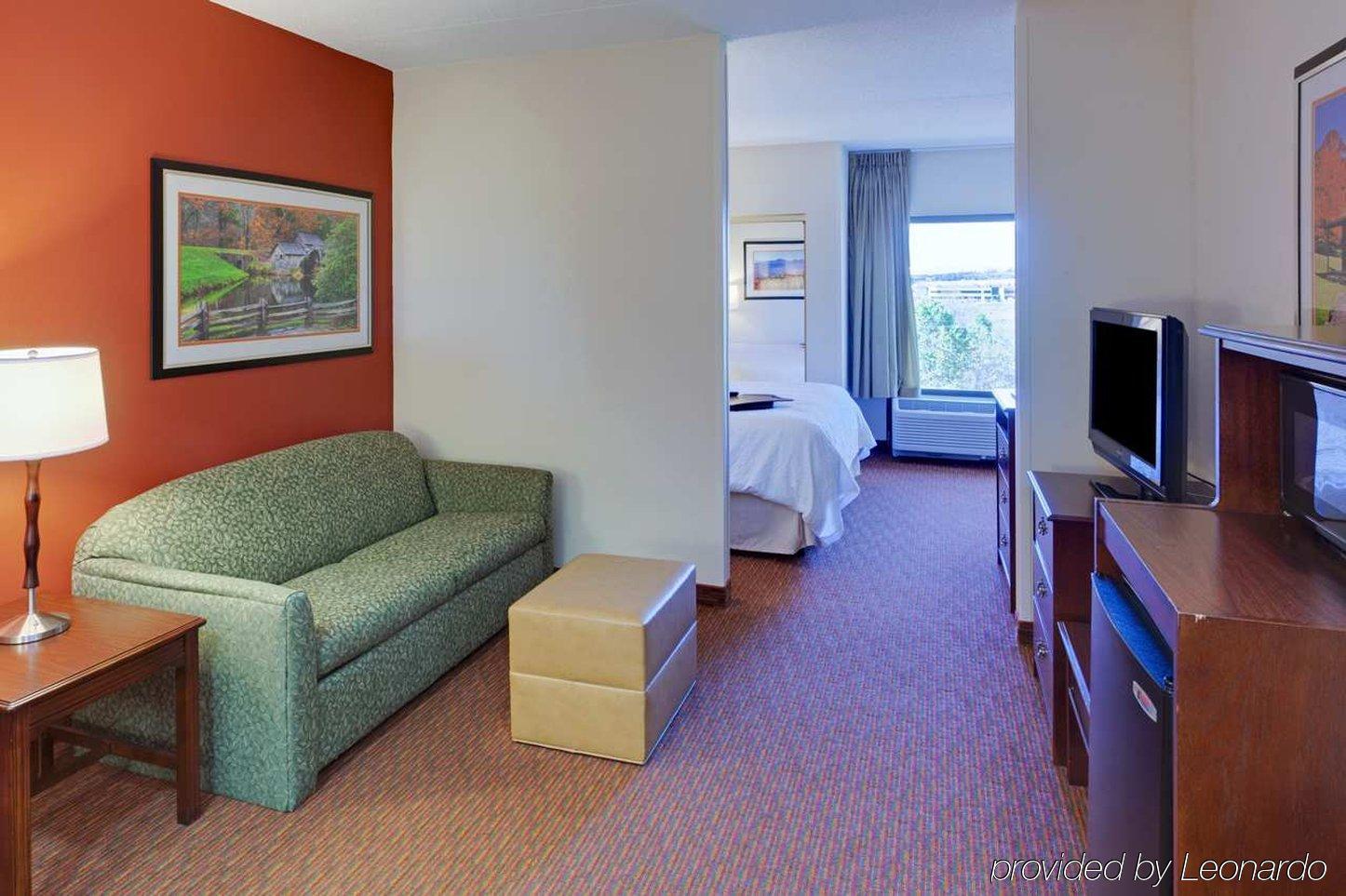 Hampton Inn Waynesboro/Stuarts Draft Fishersville Екстериор снимка